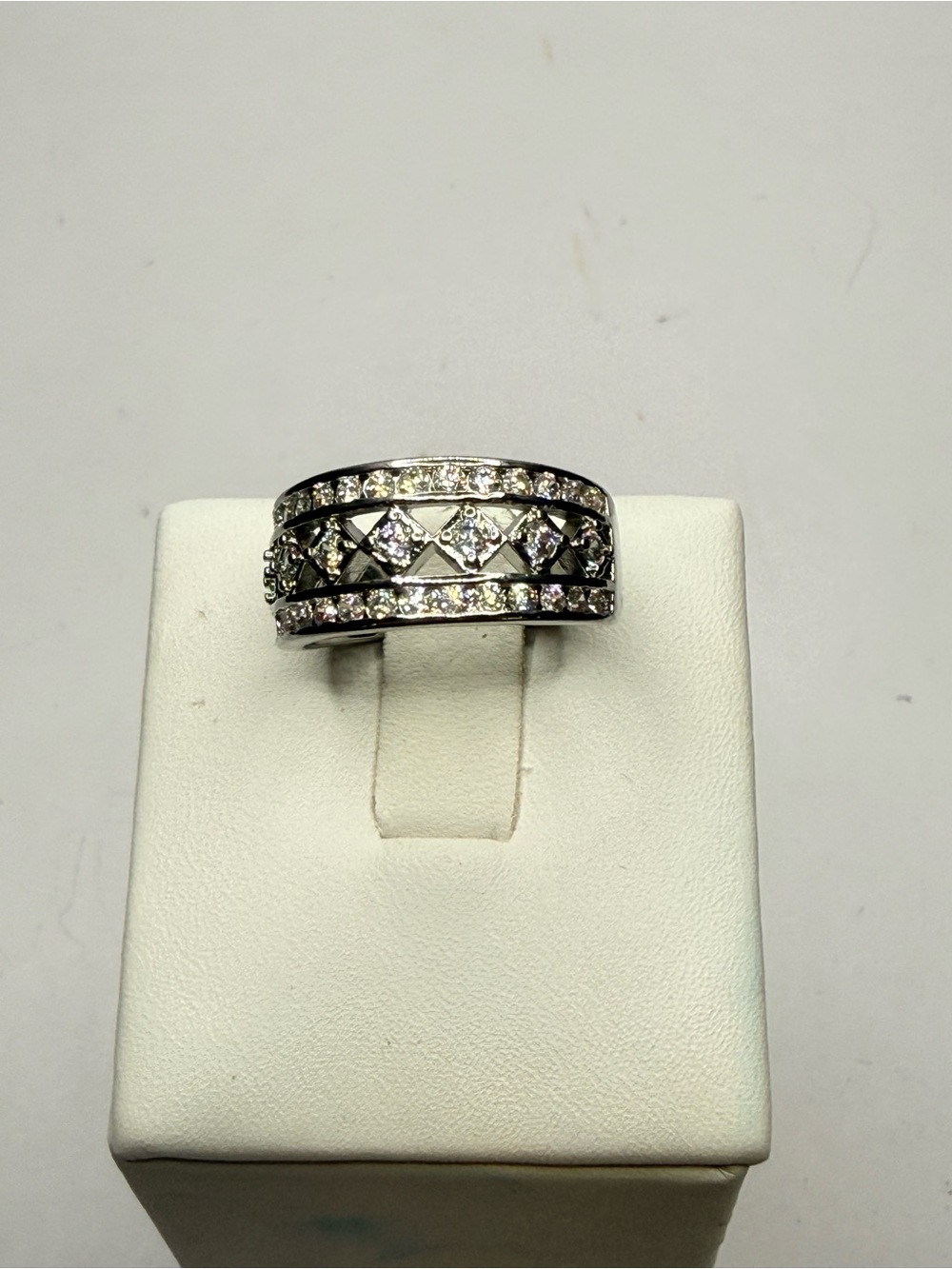 New Macy’s Silver Tone Pavé Lattice Crisscross Ring Size 6